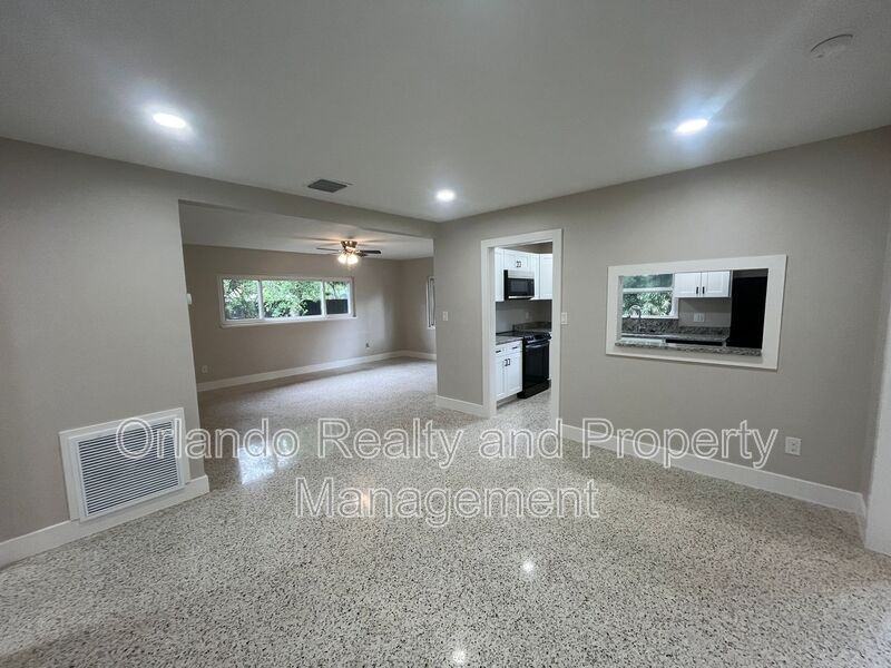 212 Doolittle St - Photo 3 of 26