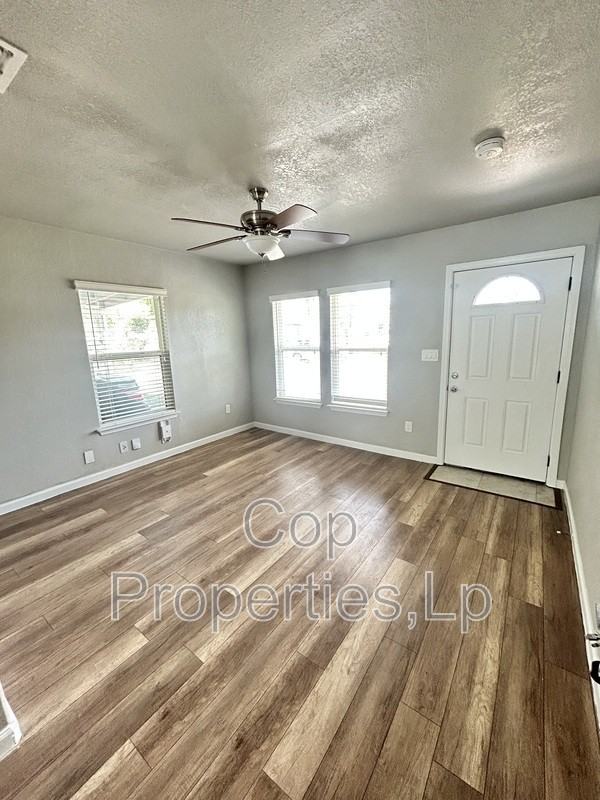 614 El Monte Blvd - Photo 2 of 20
