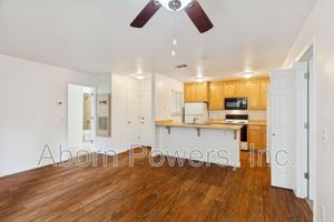 featured image of 2537 Greenwood Ln #A1