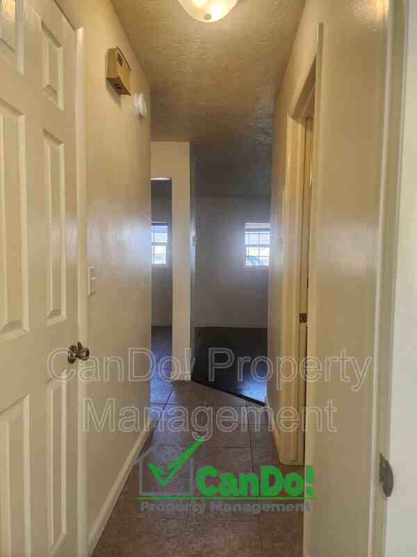 260 Carol Dr #4 - Photo 7 of 19