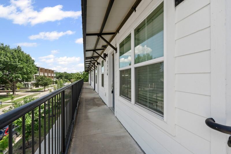 3126 Lubbock Ave - Photo 2 of 12