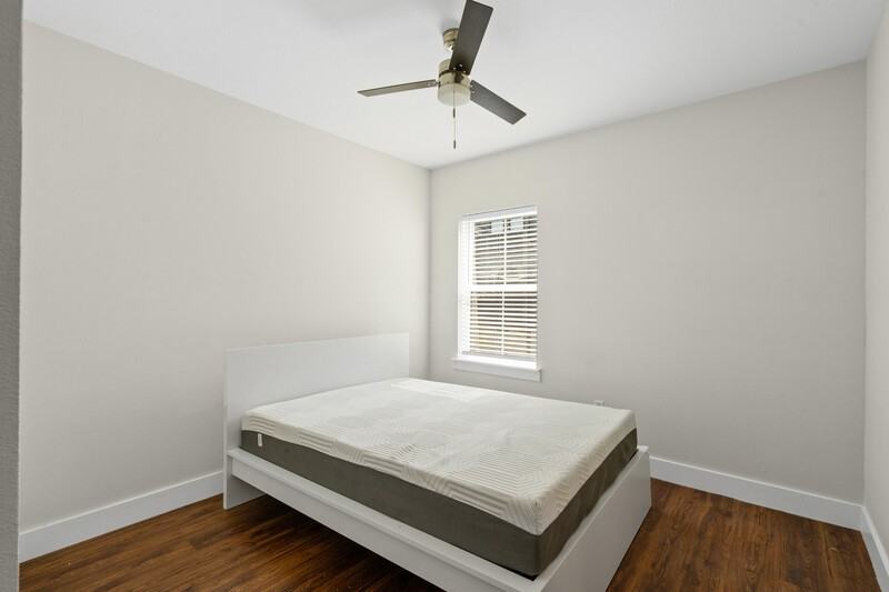 3126 Lubbock Ave - Photo 6 of 12