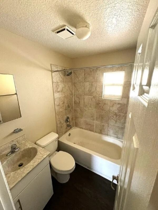 3001 C R Smith St #16 - Photo 6 of 8