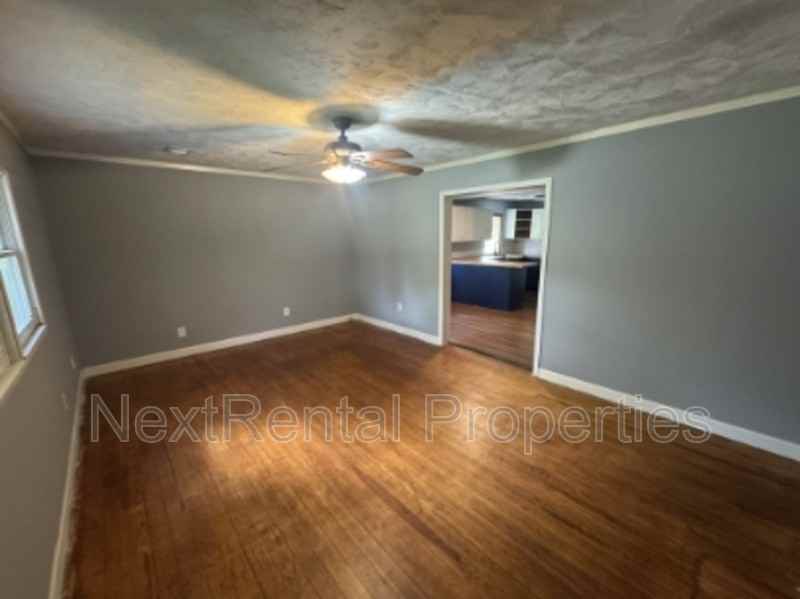 402 Overby Street - Photo 4 of 21