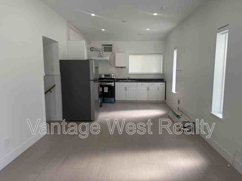 500 Sutherland Ave - Photo 2 of 6