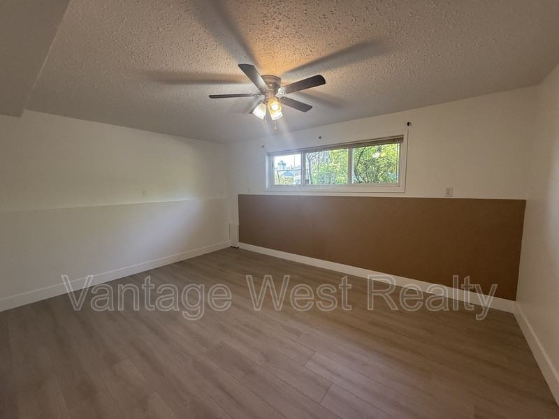 500 Sutherland Ave - Photo 3 of 6