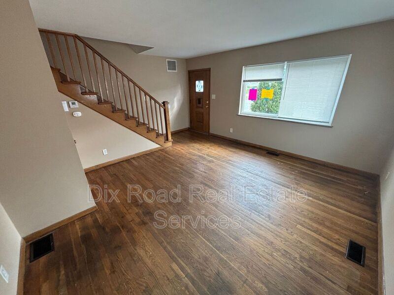810 N University Blvd - Photo 5 of 21