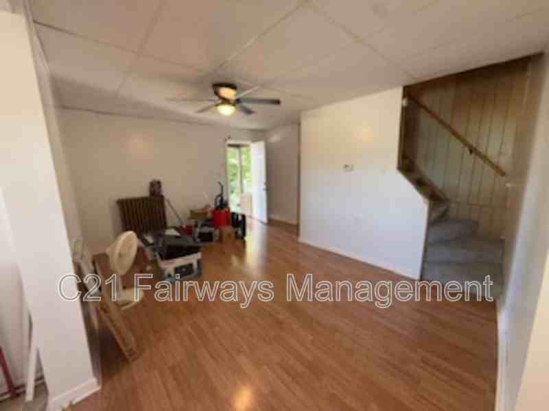 620 Carothers Ave - Photo 2 of 15