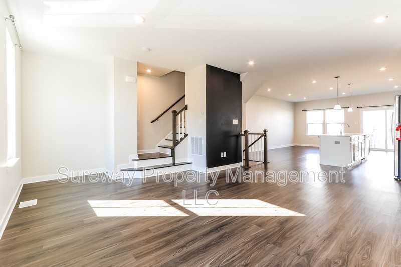 12 Kohlmyer Dr - Photo 3 of 25