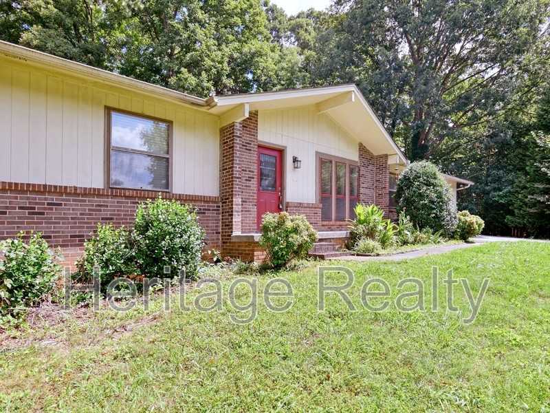 402 Harrow Rd - Photo 2 of 29