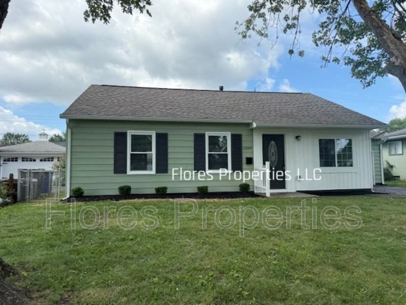 1300 Evaline Dr - Photo 2 of 23