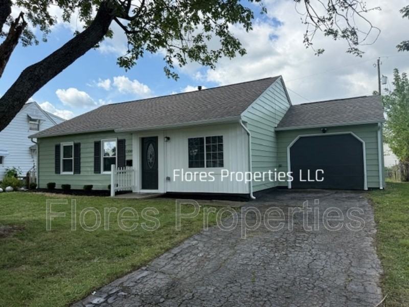 1300 Evaline Dr - Photo 3 of 23