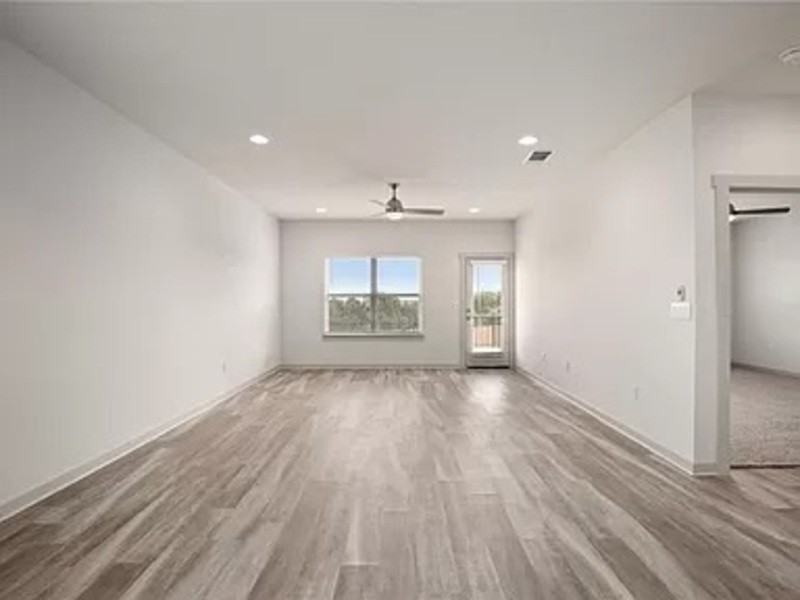 7717 Lowenfield Dr - Photo 7 of 20