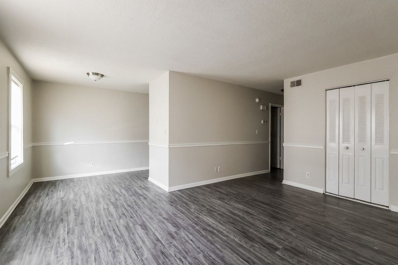 Garden View Apartments - Photo 5 of 23