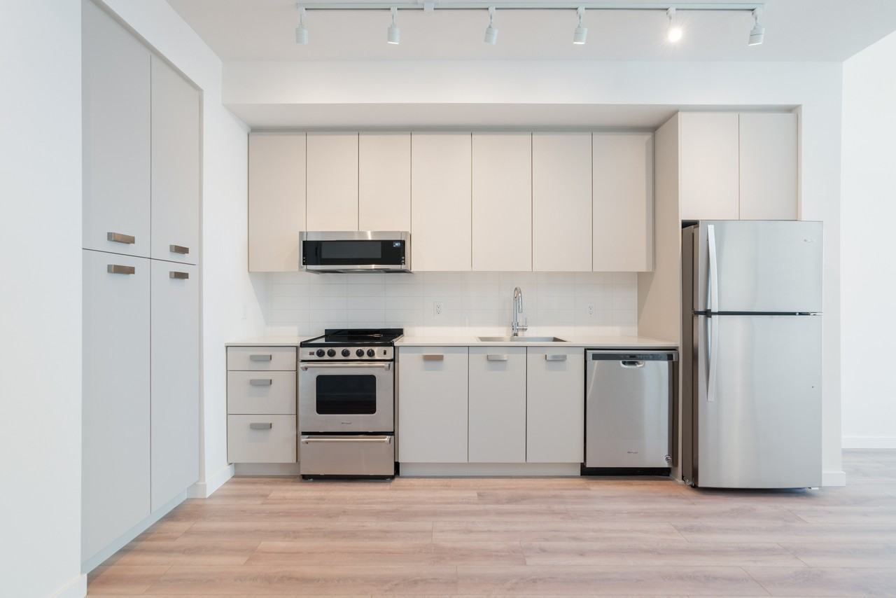 2850 Livingstone Avenue - Photo 4 of 13