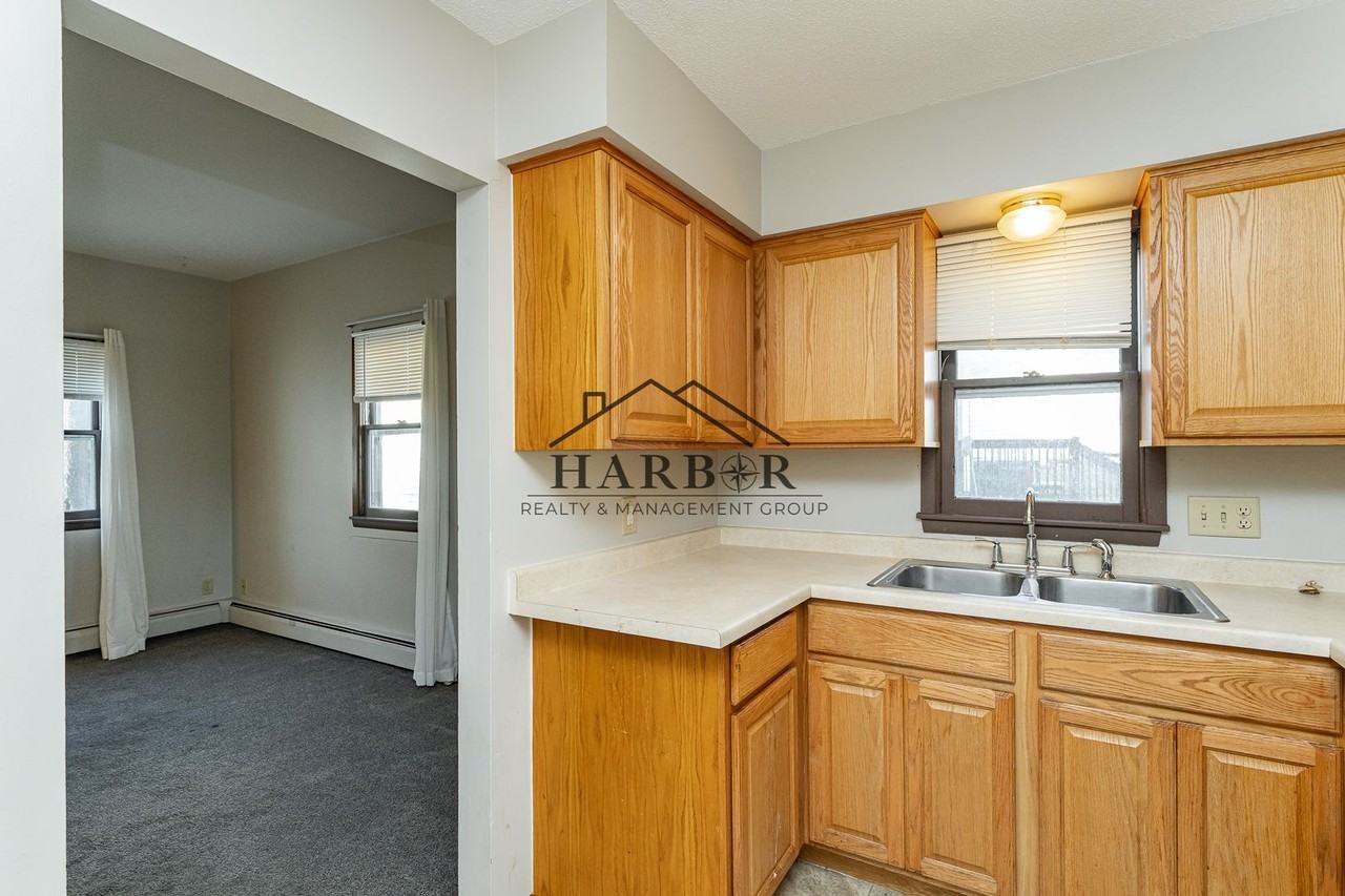 23 8th St Nw - Photo 3 of 19