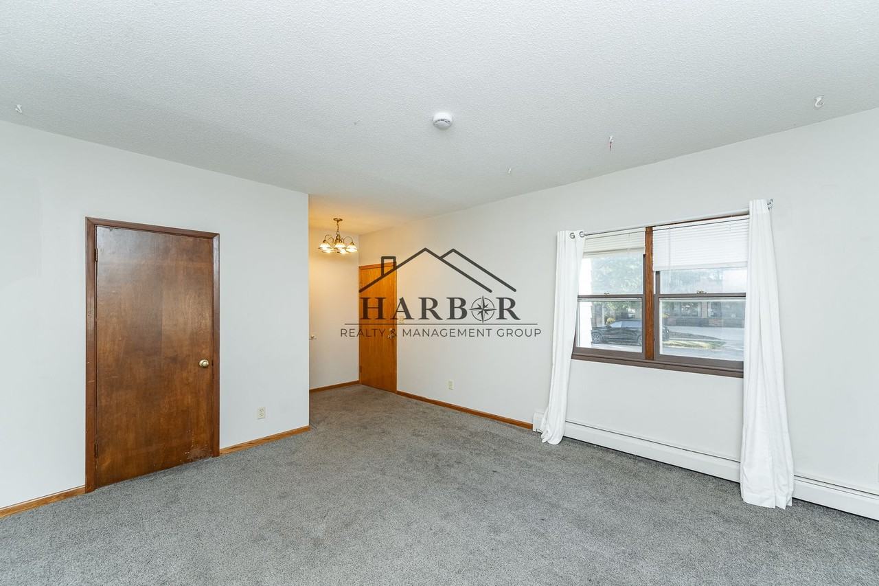23 8th St Nw - Photo 7 of 19