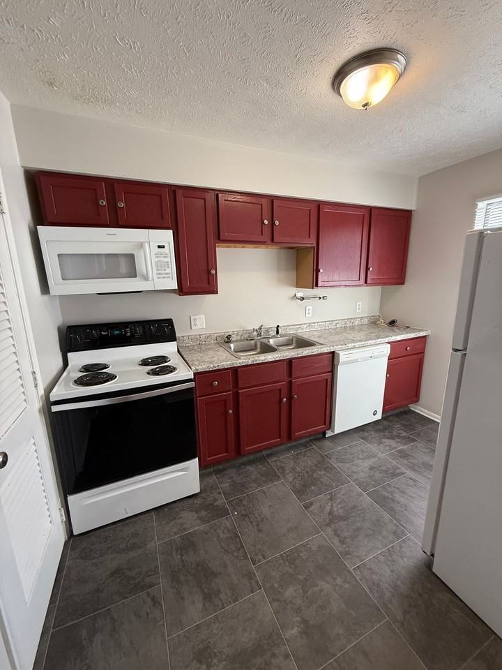 1332-1334 S 30th Ave - Photo 6 of 7