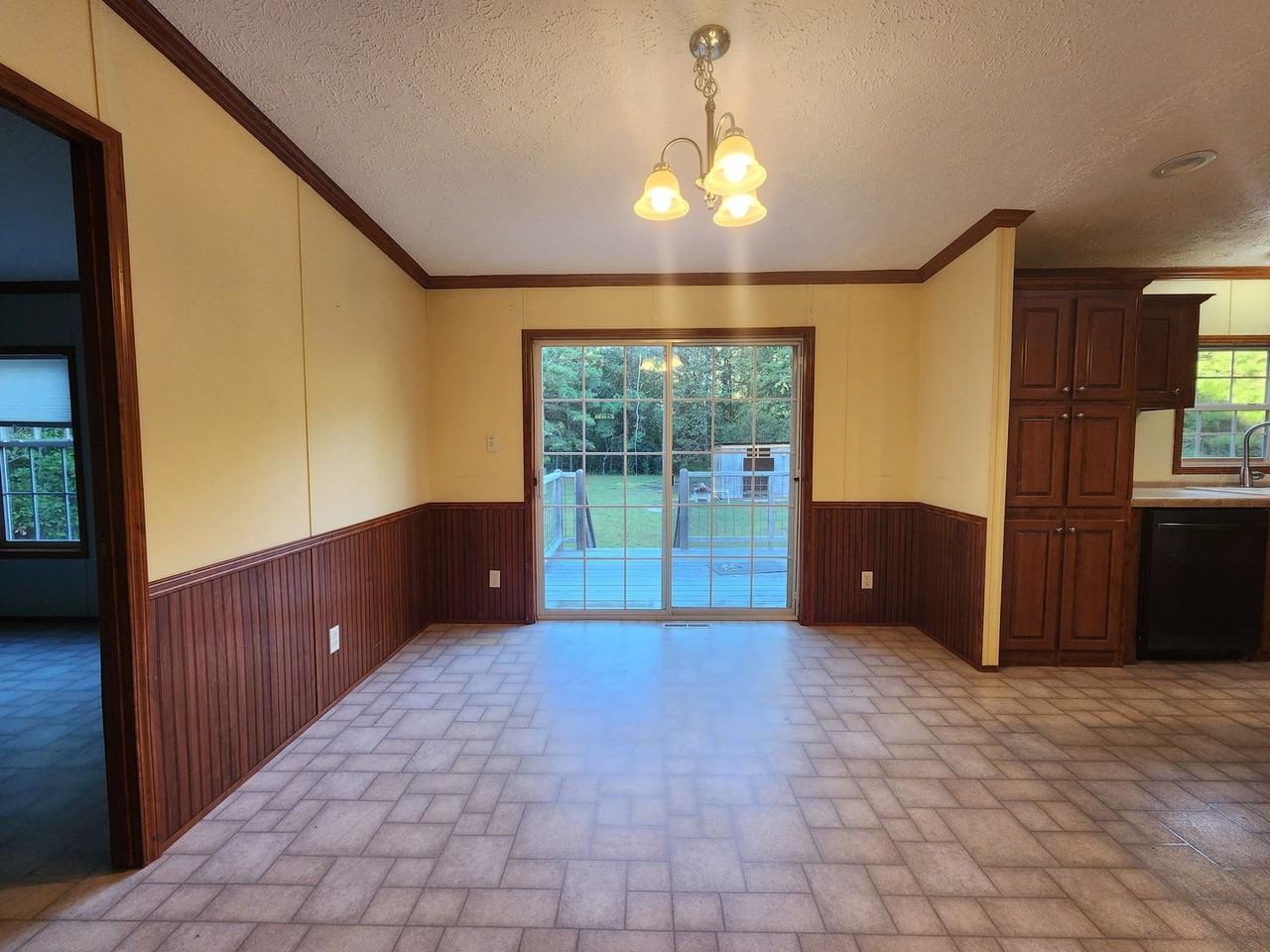 118 April Lane - Photo 3 of 34