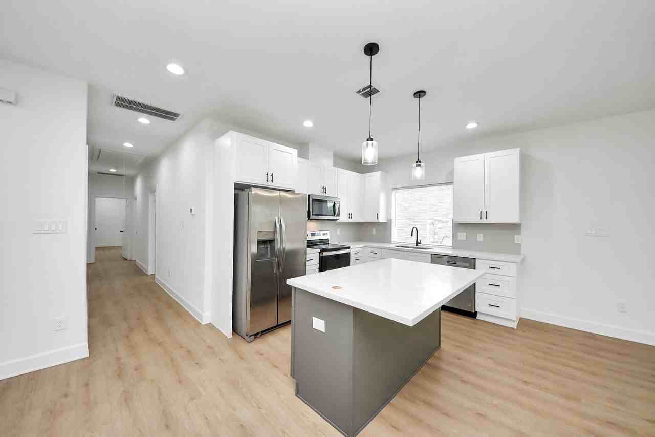 8316 Corinth Street #B - Photo 2 of 7