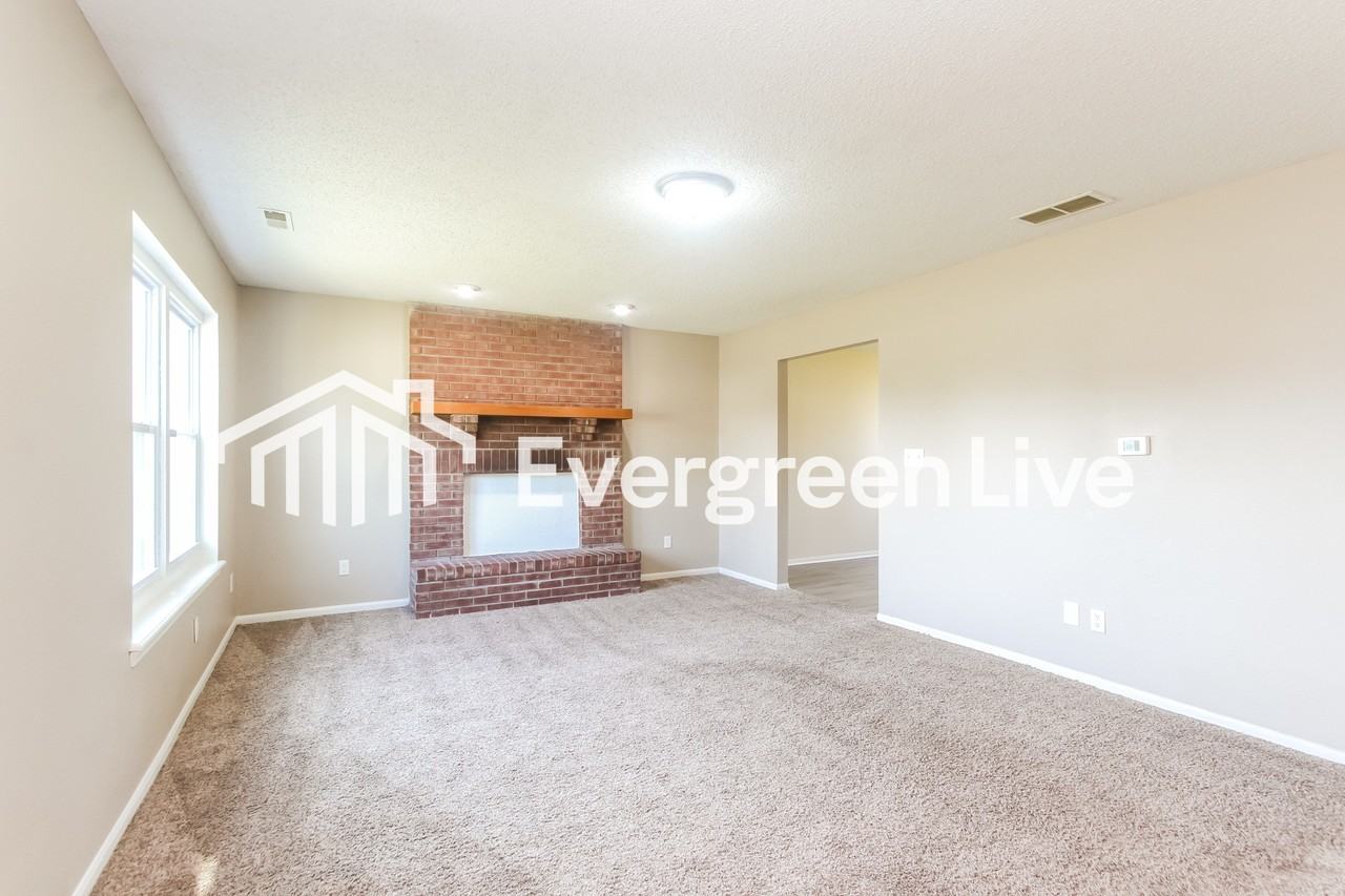 7538 Hidden Valley Ln - Photo 3 of 15