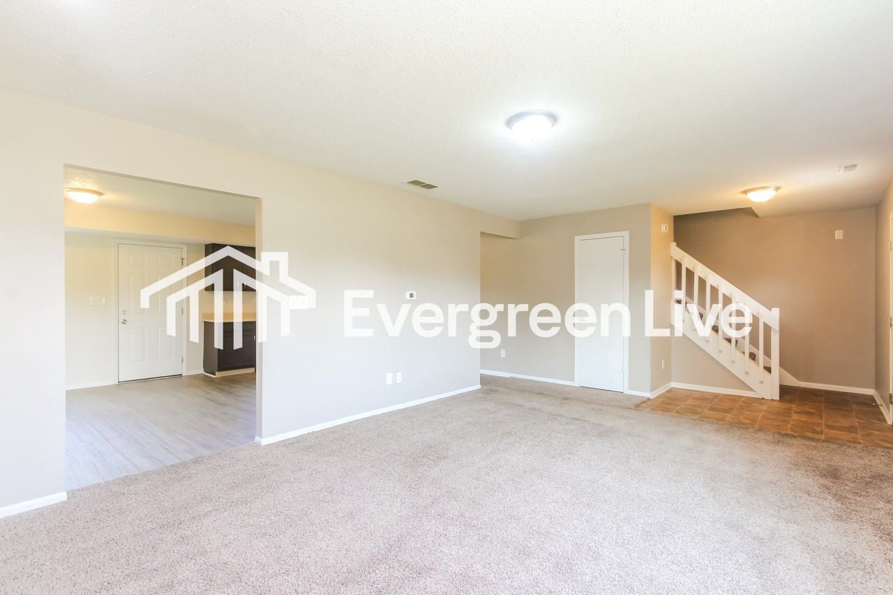 7538 Hidden Valley Ln - Photo 4 of 15