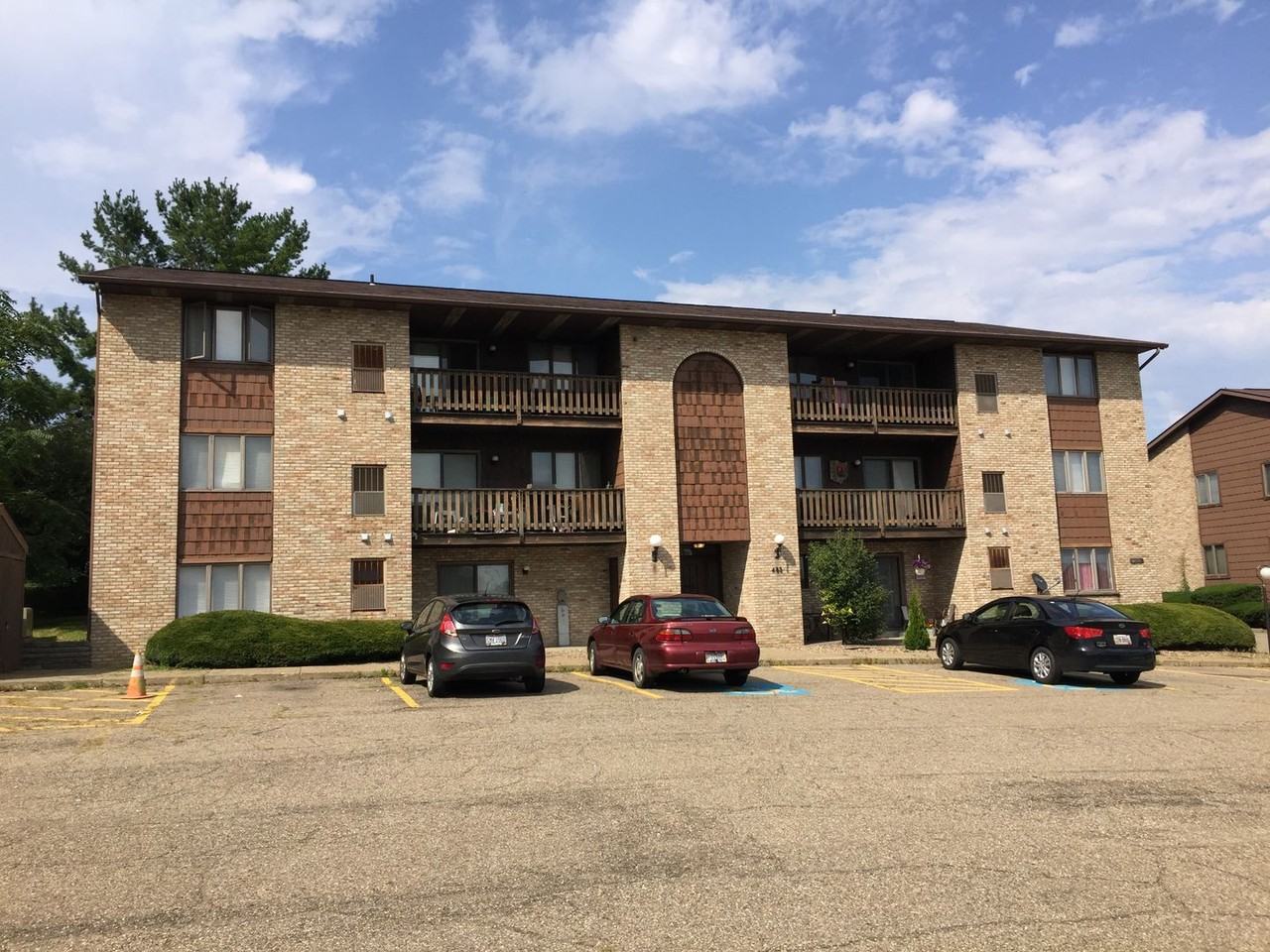 Country Club Garden Apartments - Photo 3 of 32