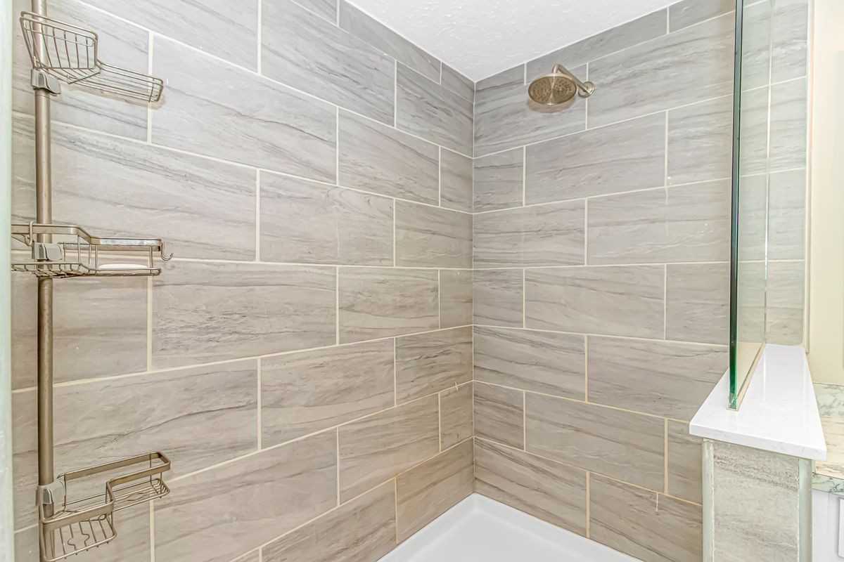 198 Kinlaw Dr - Photo 3 of 5