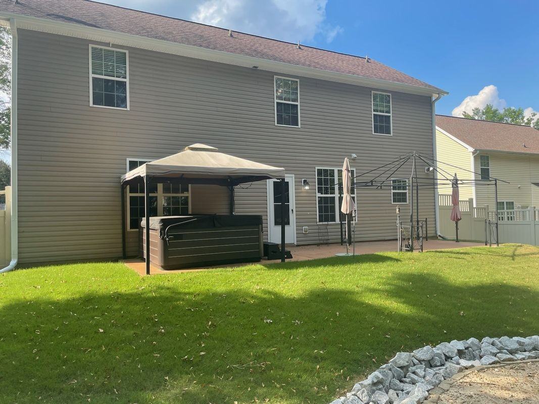 2432 Temple View Dr - Photo 2 of 7