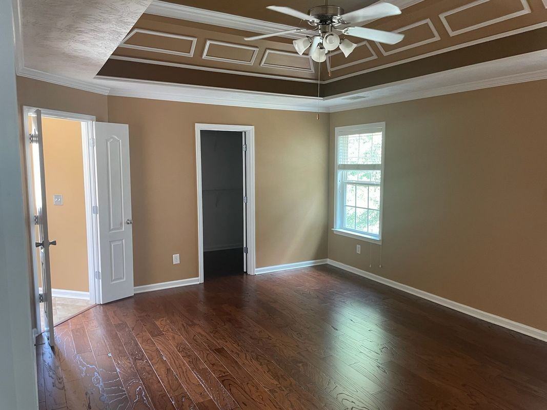 2432 Temple View Dr - Photo 3 of 7