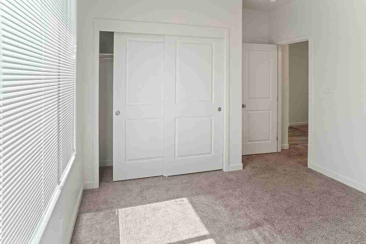 1404 Berkshire Rd - Photo 3 of 19