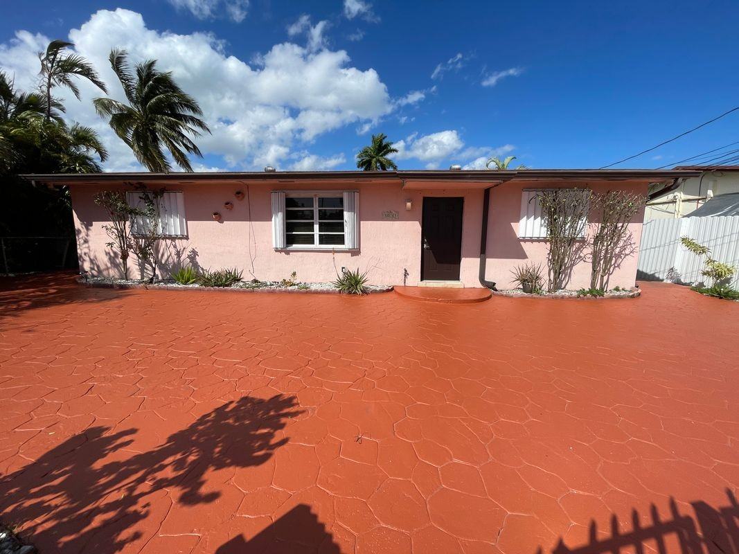 3033 Nw 11th Ter ##A - Photo 2 of 13