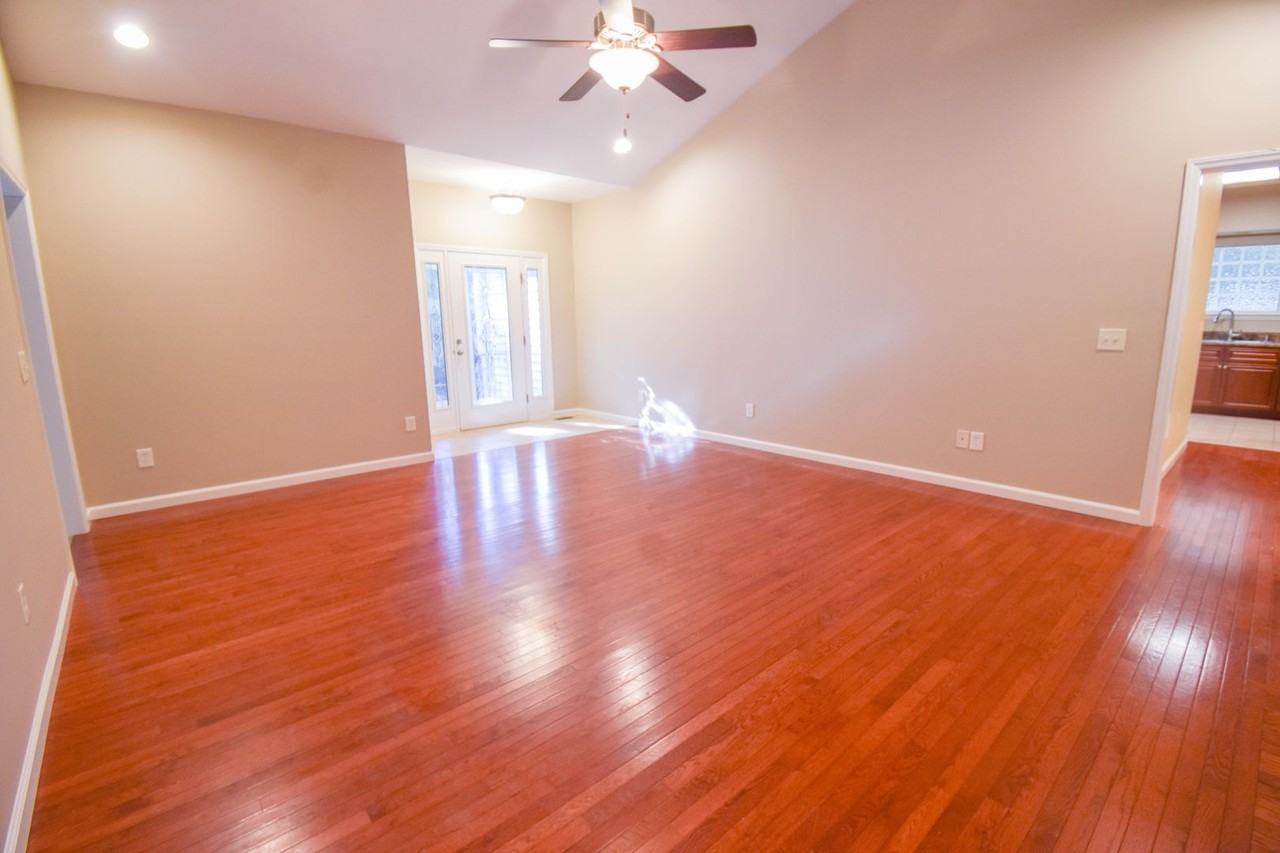 3270 Argyll Drive - Photo 7 of 26