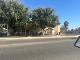 featured image of 1400 Lake St