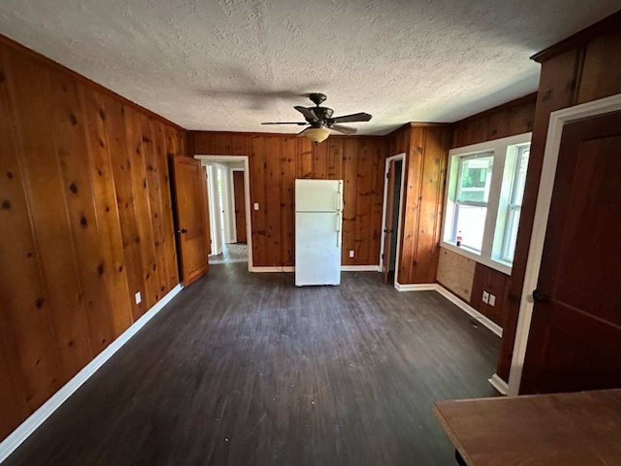 506 Oriole Dr - Photo 6 of 9