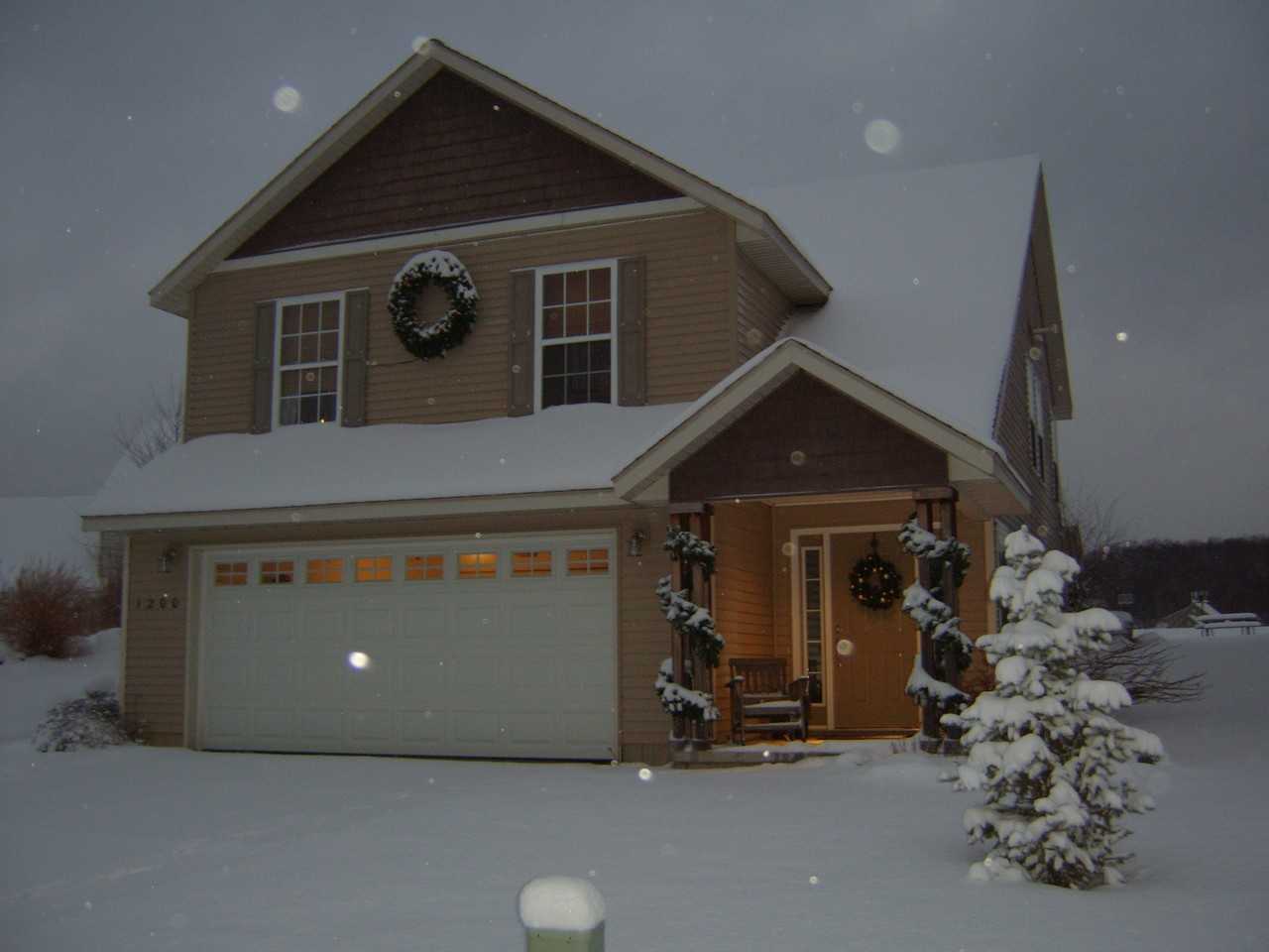 1200 Highland Hill - Photo 2 of 15