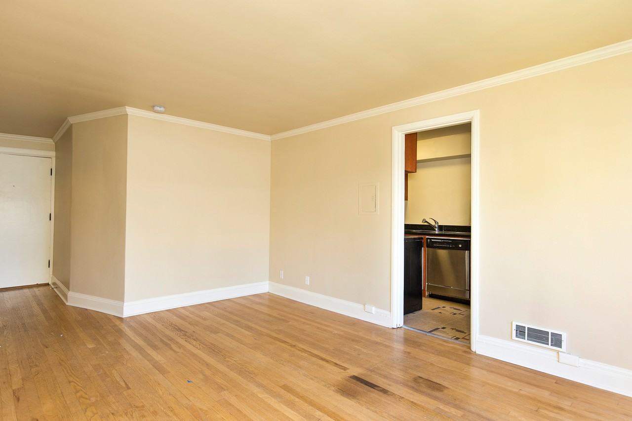 1205 Queen Anne Avenue North #106 - Photo 5 of 19