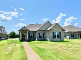 featured image of 385 Azalea Dr