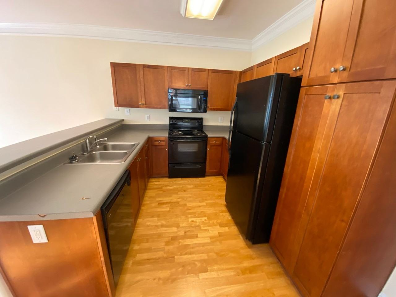 172 Ruth Dr - Photo 3 of 14