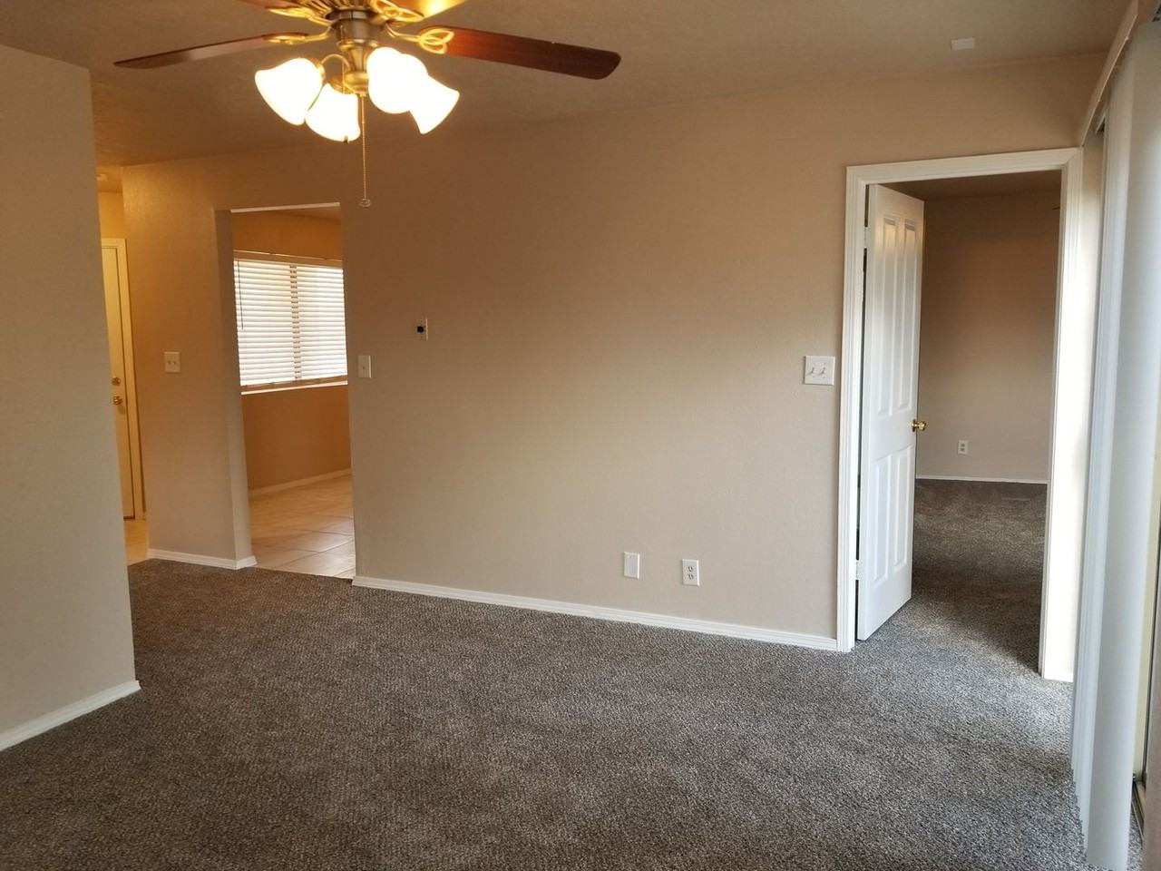 980 Charles Dr Ne - Photo 7 of 13