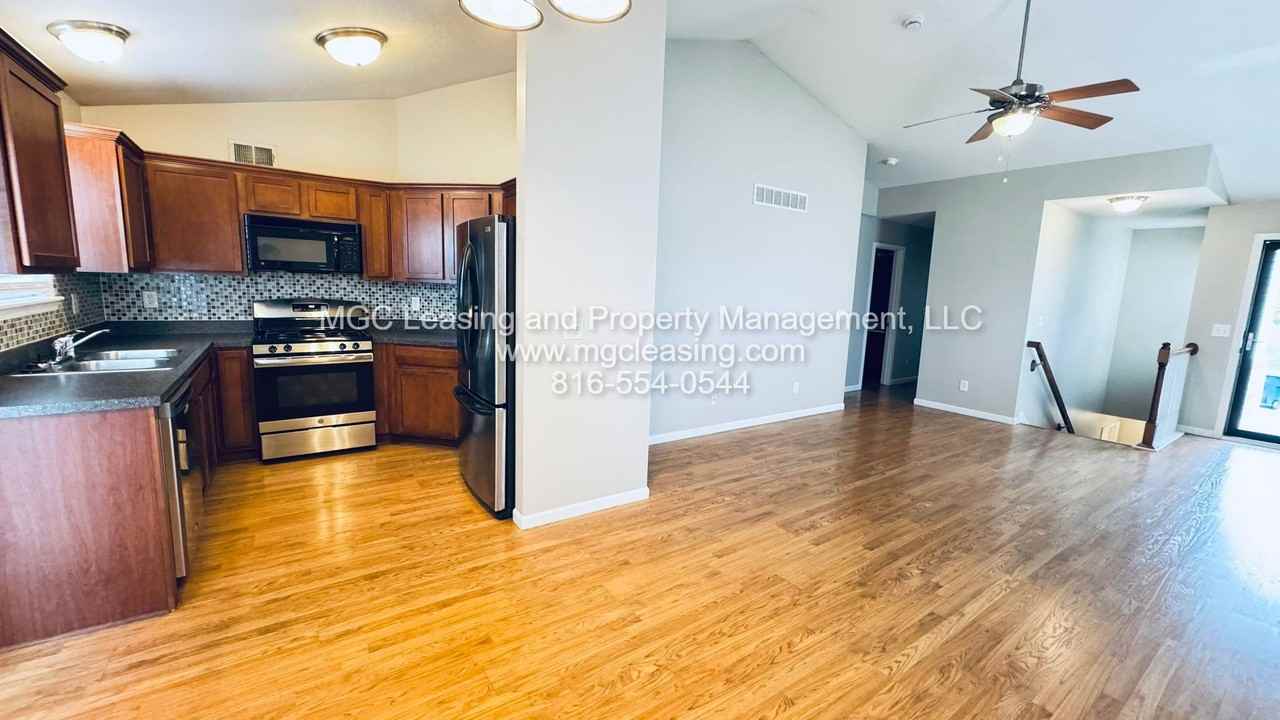 8426 N Ava Ave - Photo 3 of 18