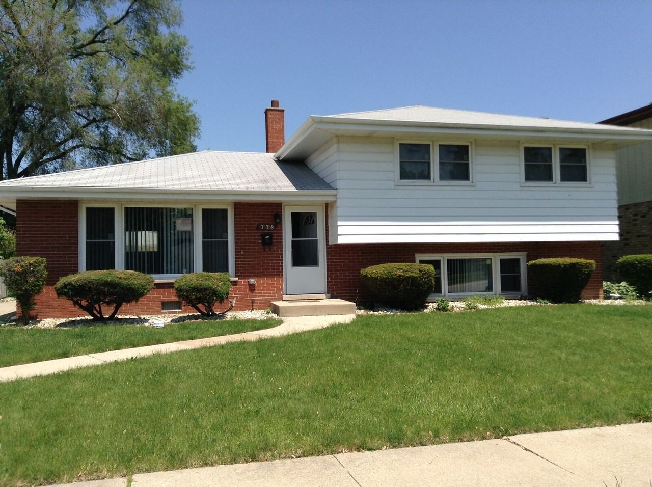 738 E 169th St - Photo 2 of 11