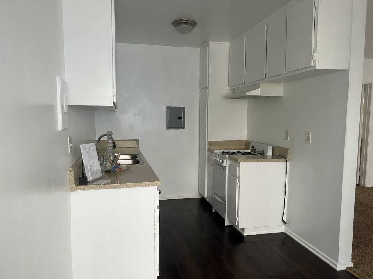 15537 Nordhoff Street #05 - Photo 3 of 9