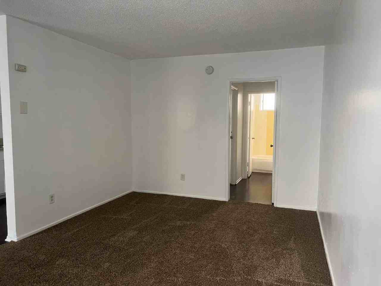 15537 Nordhoff Street #05 - Photo 5 of 9