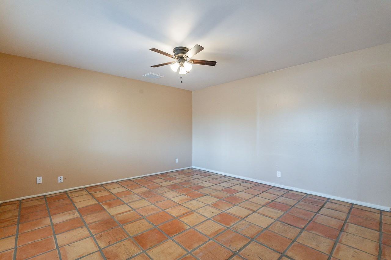 1025 W 12th Pl - Photo 2 of 49