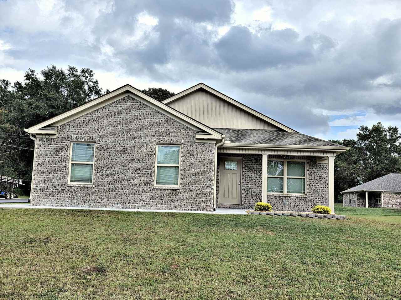 719 Ironwood Dr Sw - Photo 2 of 18