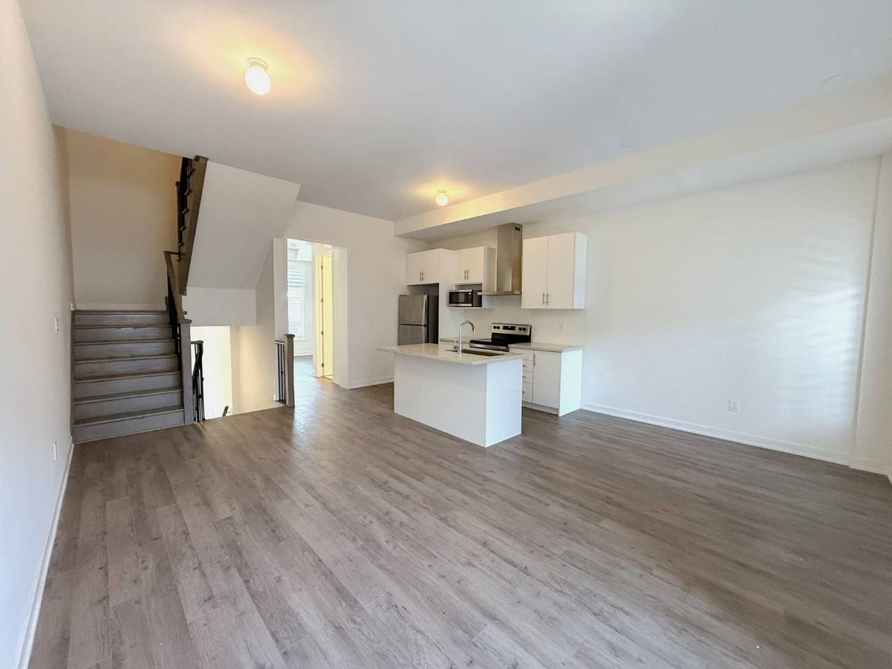 44 Armillo Place - Photo 3 of 37