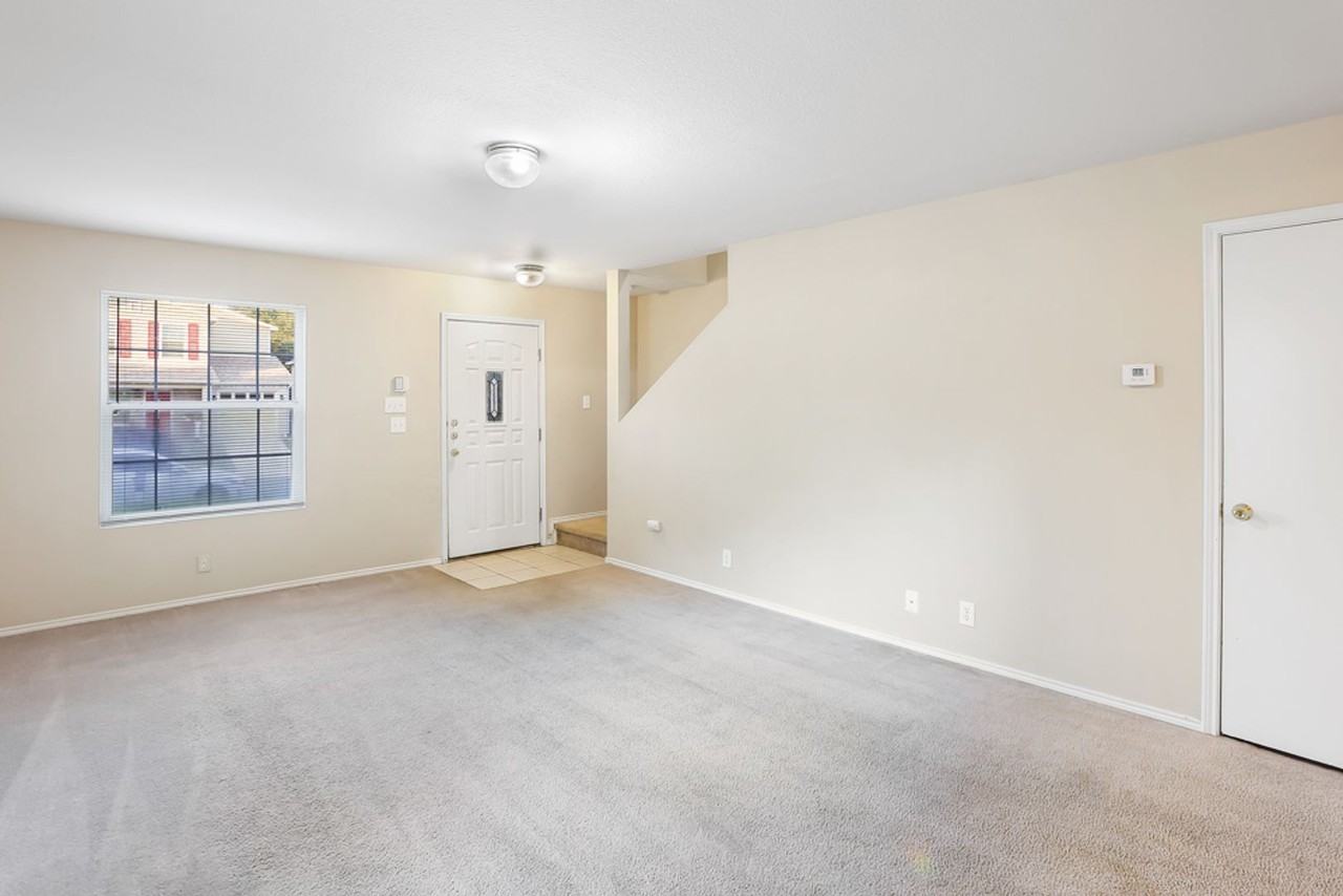 6246 Cypress Cir - Photo 5 of 25