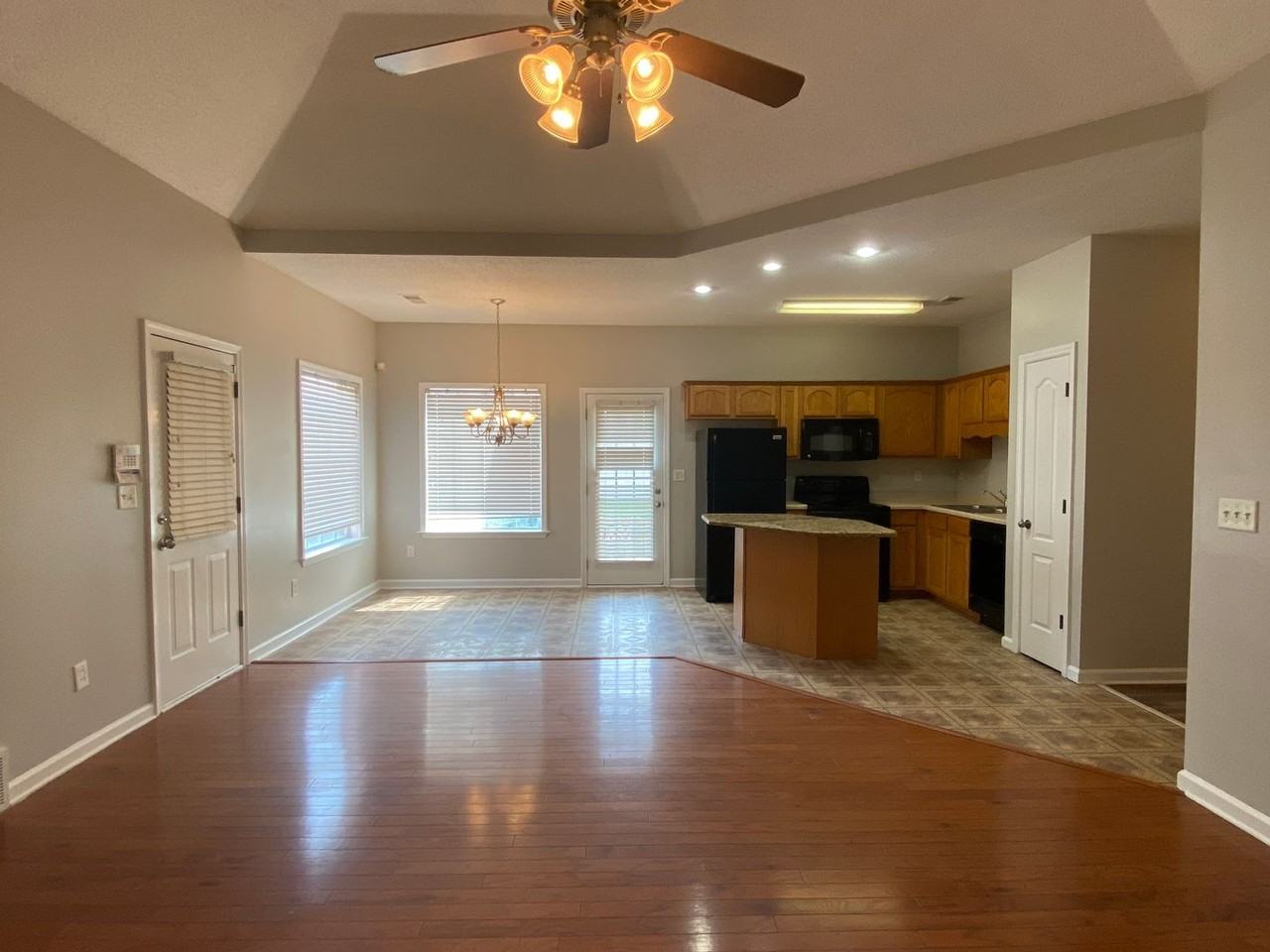 9112 Cinderhill Cv W - Photo 7 of 25