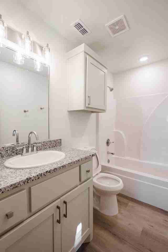 302 E 76th St - Photo 3 of 16